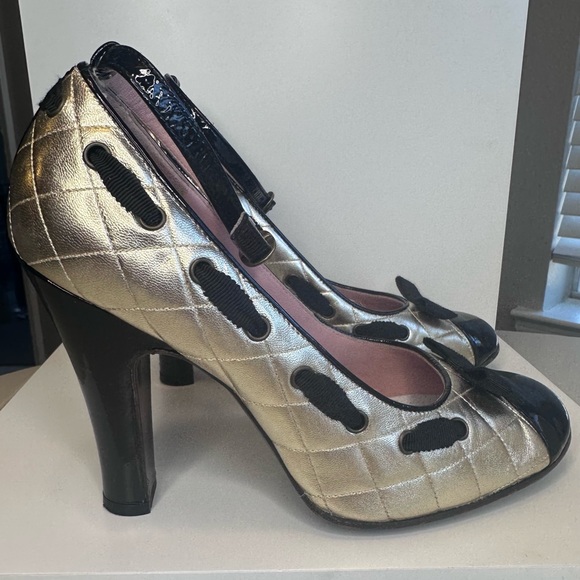 COPY - Quilted Marc Jacobs Pumps - Picture 4 of 5